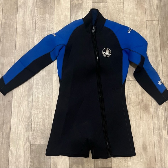 Black and Blue Wetsuit men’s - Picture 1 of 4